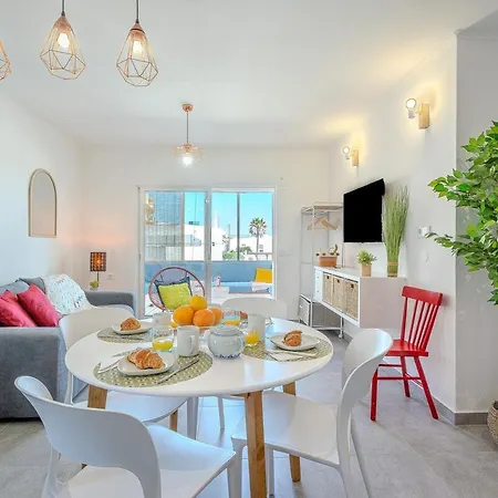 Old Town Sea View Apartment